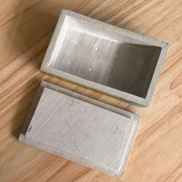 Vintage Hand-Carved Seahorse Soapstone Trinket Jewelry Box Blue Yellow Green - Picture 3 of 9